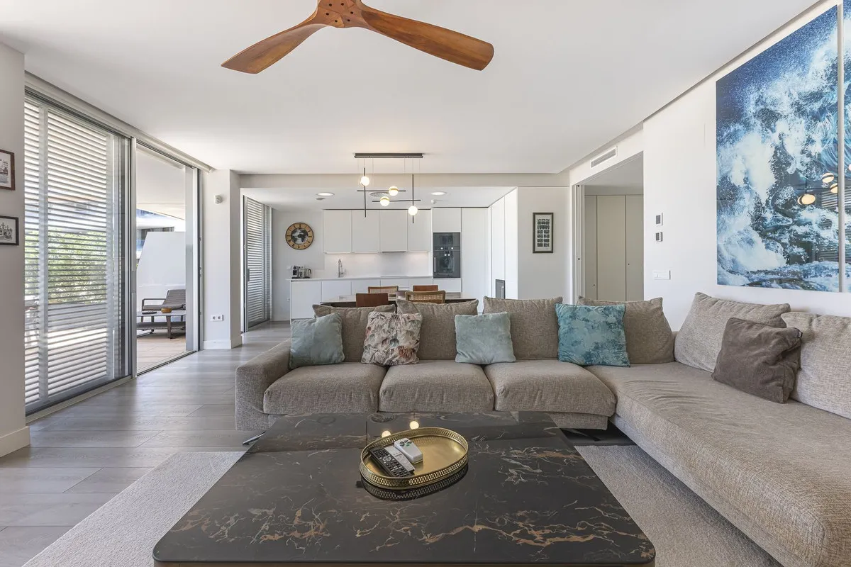 72b5e880-ade5-4eea-a6c6-72dc3c1e59b7