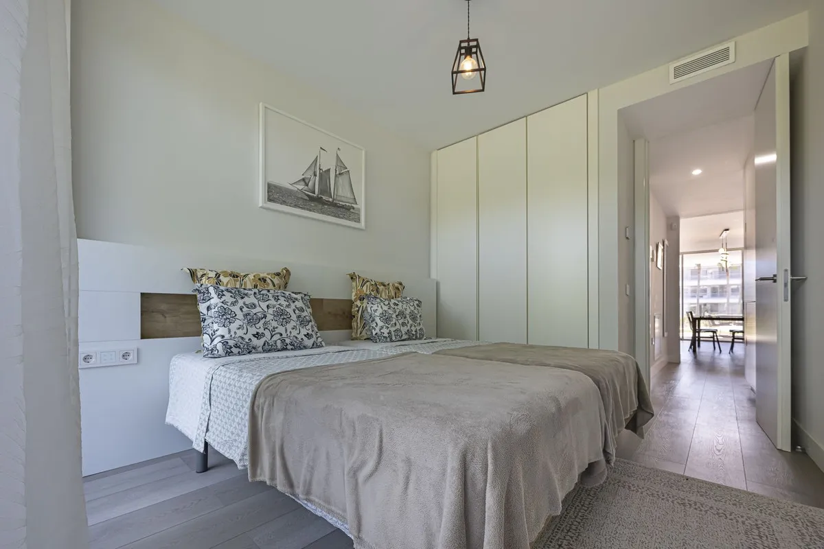 b5b46c99-5db2-4a70-9bde-f2d1163c8a89