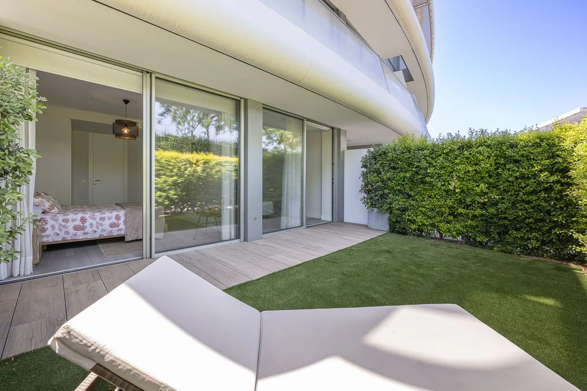 da350c55-9d7f-4139-9574-ec641bfabf3a