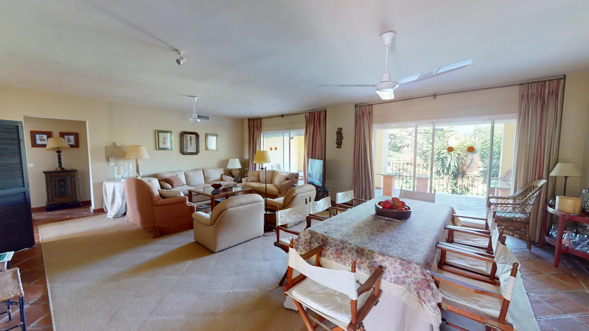 051da957-b4c7-4292-b3b6-80188321ee53