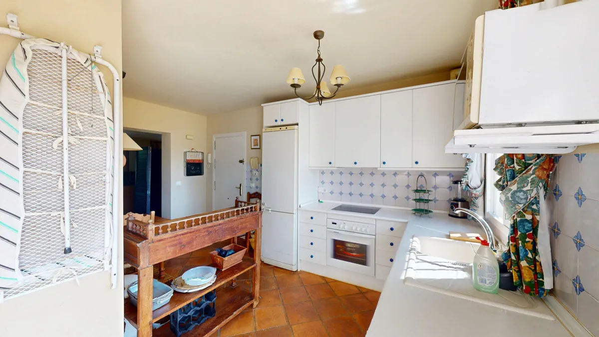 e73227d9-997e-4b10-9eed-a663373df928