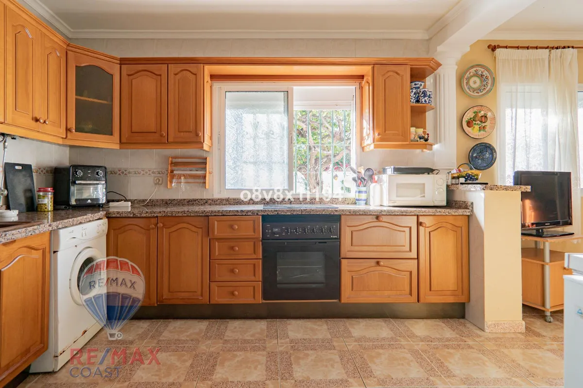 4f54593e-403f-48c9-90b0-6b91577c3ea8