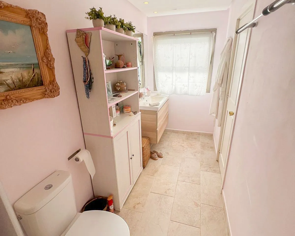 21dbf050-584a-4e79-ad20-25501e42ba37