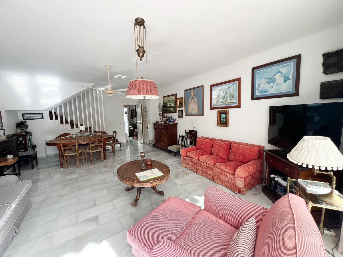 40b63d99-d30c-490c-8174-f3dc411743a3