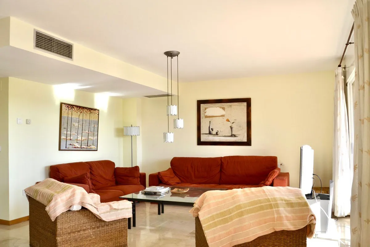 06ff4ea2-17c5-4e61-9a04-dd0485663770