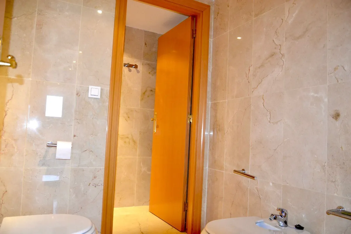 1f5d0b3b-70f9-4ea4-8734-ac4f594c2517