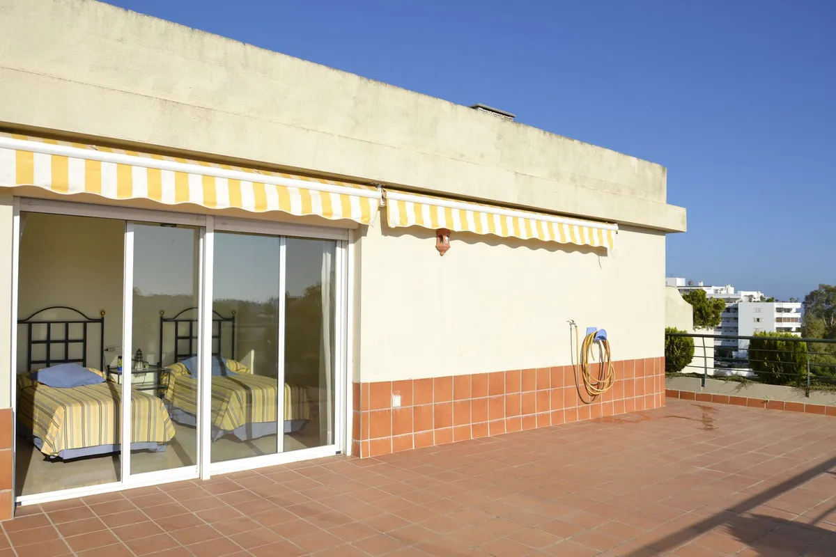 adc1fb39-93b4-4025-a282-c75a6e358903