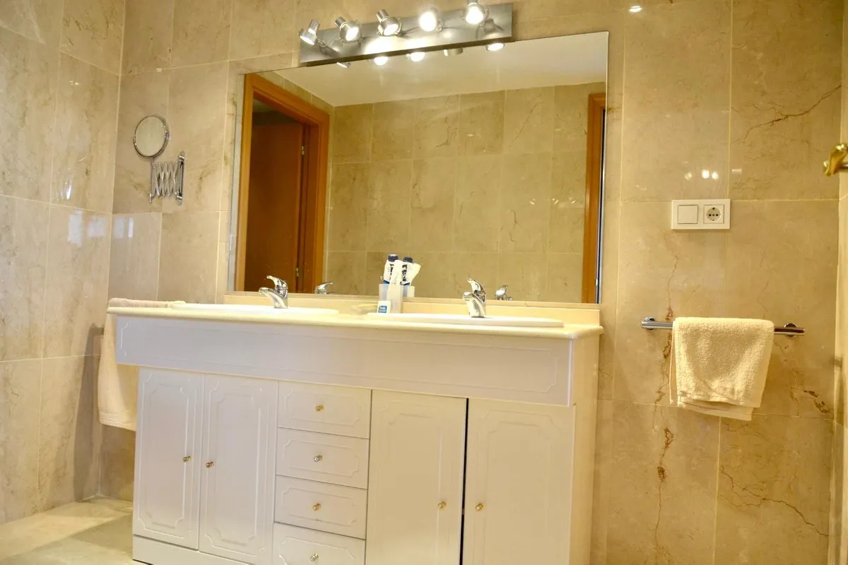 c92e6969-b8a0-40b1-9879-7af0440a1851