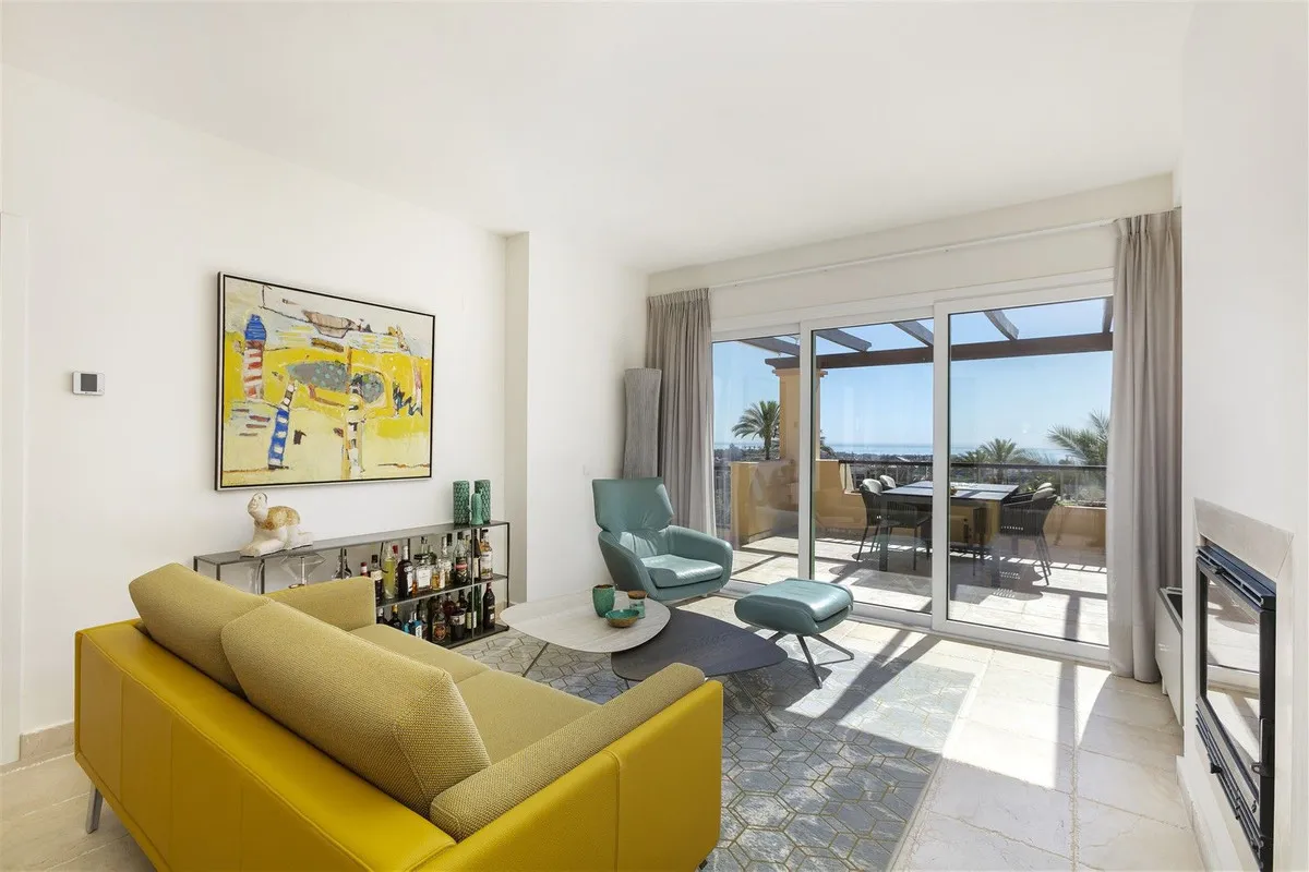 21088bb0-b43e-4e74-9914-d1872b3920e8