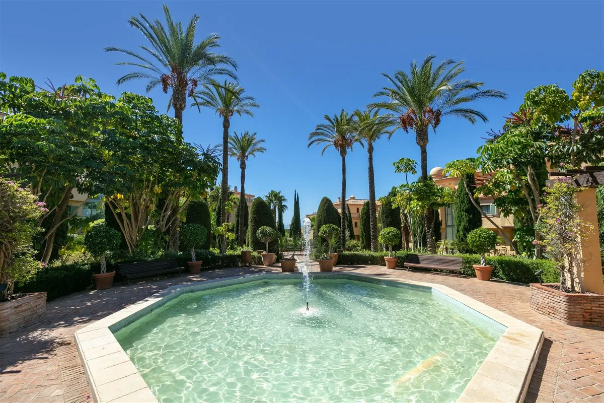 a7fd2107-93ed-4324-befb-47572b6d9c18