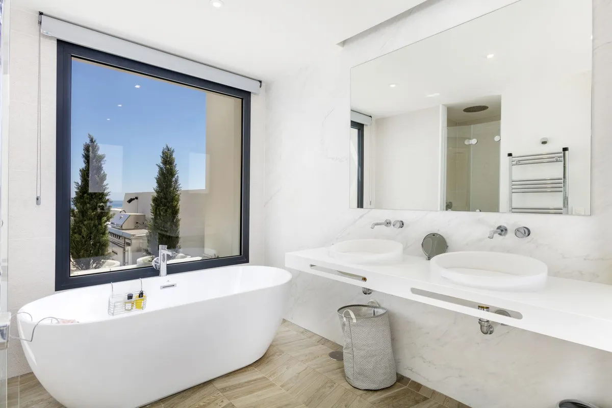 775bf01b-3e85-4dcb-94ba-9c213113dcbd