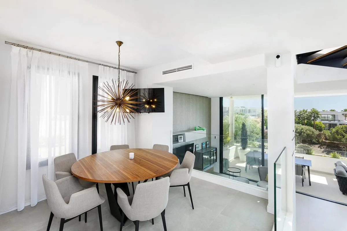 f4dcf89c-f9e3-45b6-ba82-d6840e65b31e