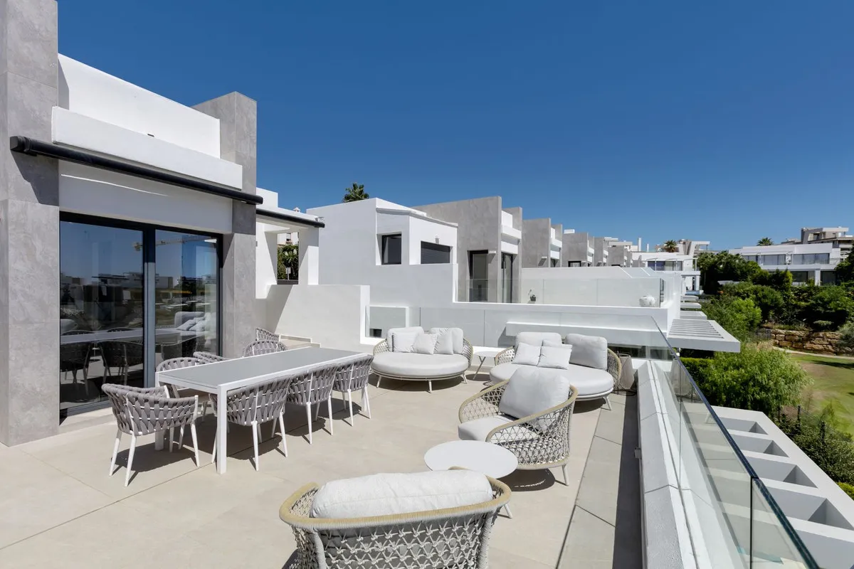 f6276356-1015-4140-9da5-f5e1a15ff980