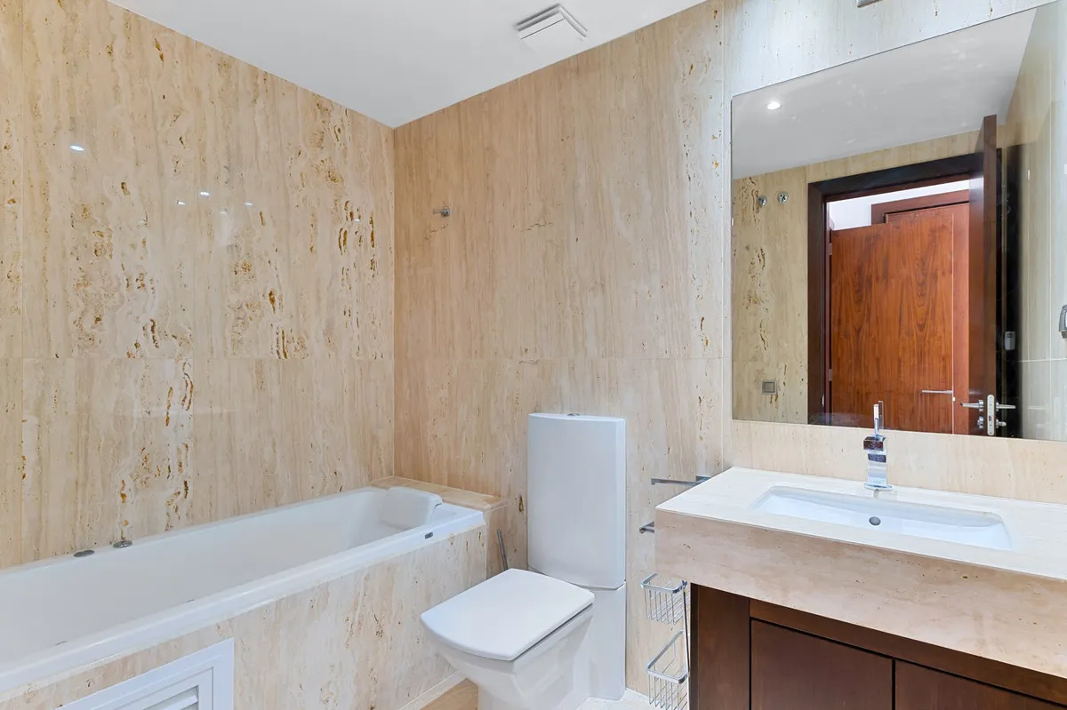 1845b2f8-f439-4536-a95b-a8fd023cd2c5