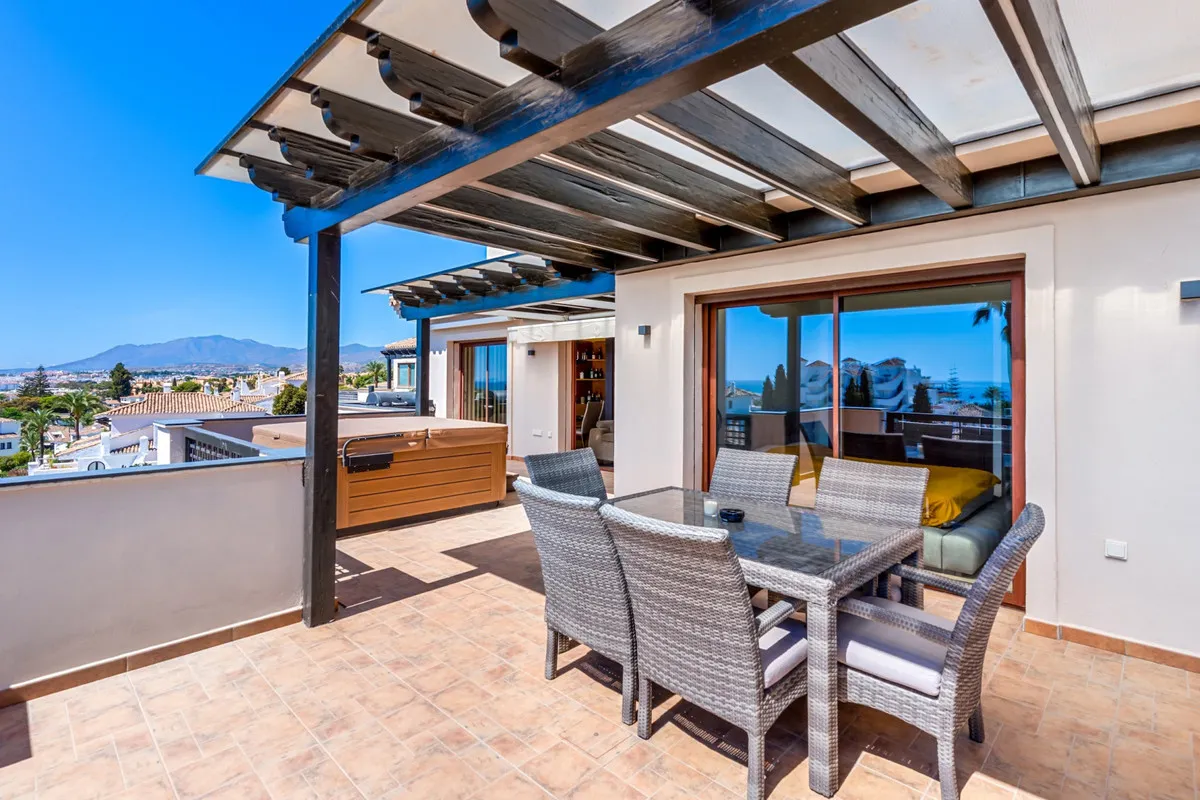 eb8ae990-17d8-4fe0-aa6e-249e9416702b