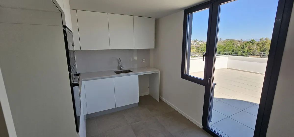 7b1c2487-e49b-43a1-b56d-63125232f33e