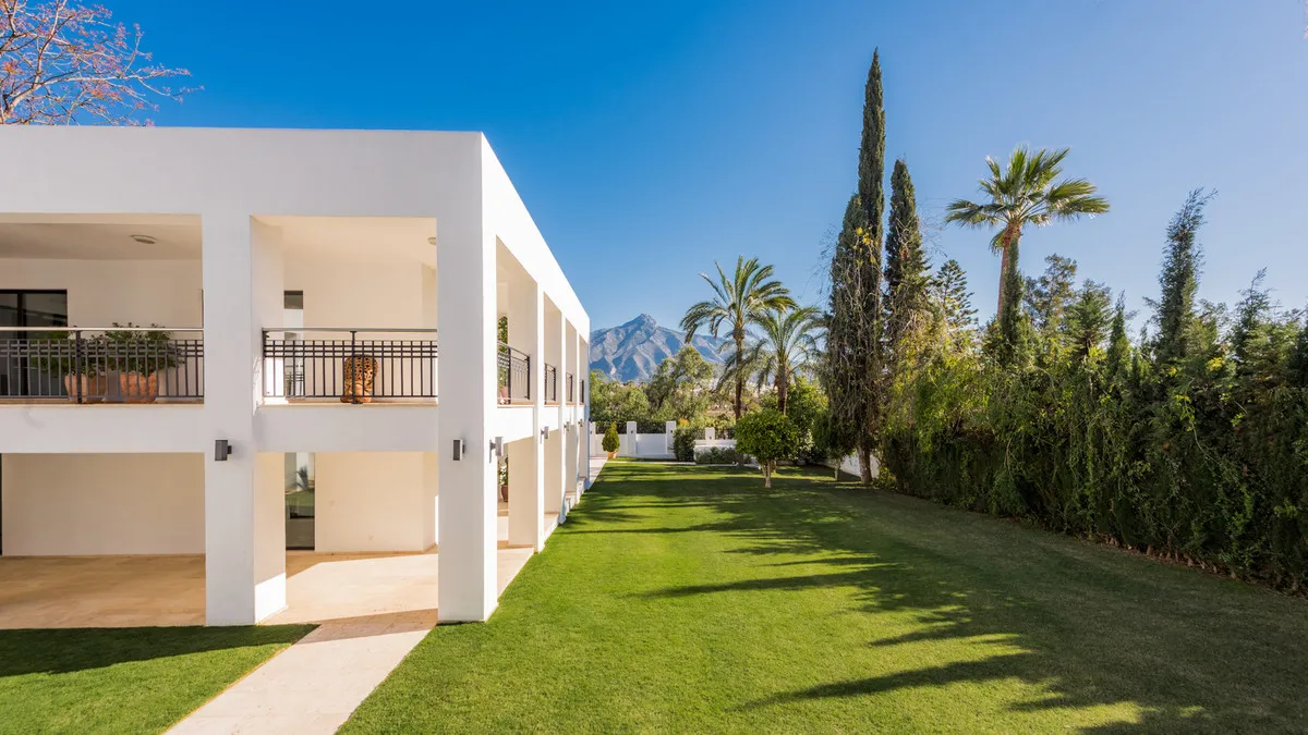 12a02fa4-c380-4d15-8282-39852e38d992