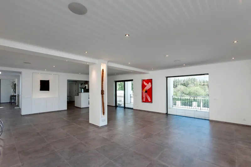 83fbe0f5-18e9-4639-b2aa-25e60a5cbe4c