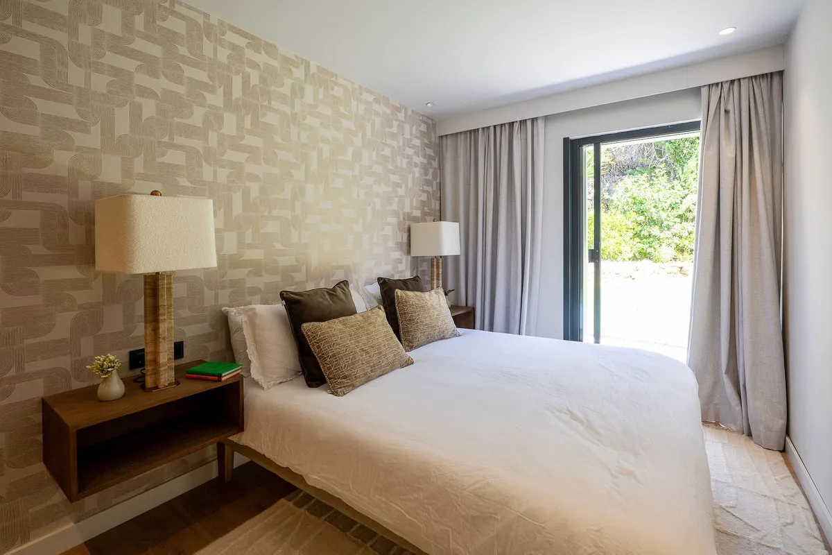 176b2e92-d28c-400e-afe8-993069a72e31