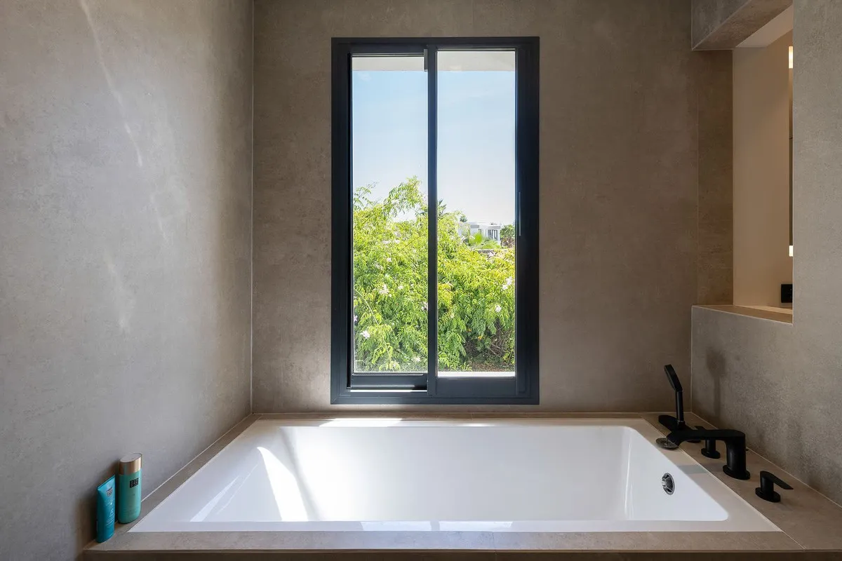 2402181c-d2a6-4c0a-ad6a-53255de58e56