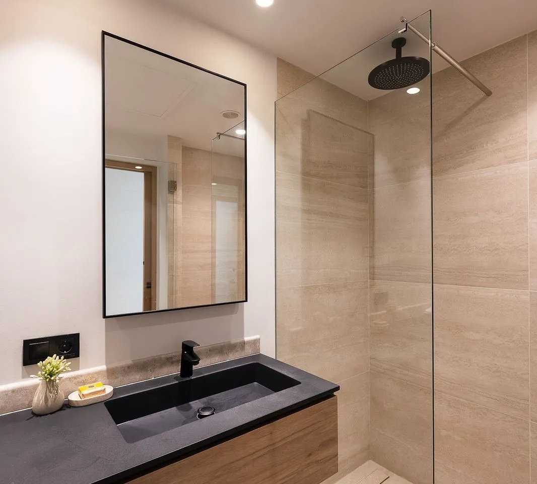 7b5b835d-b745-4f5b-8361-df6fc59b4011