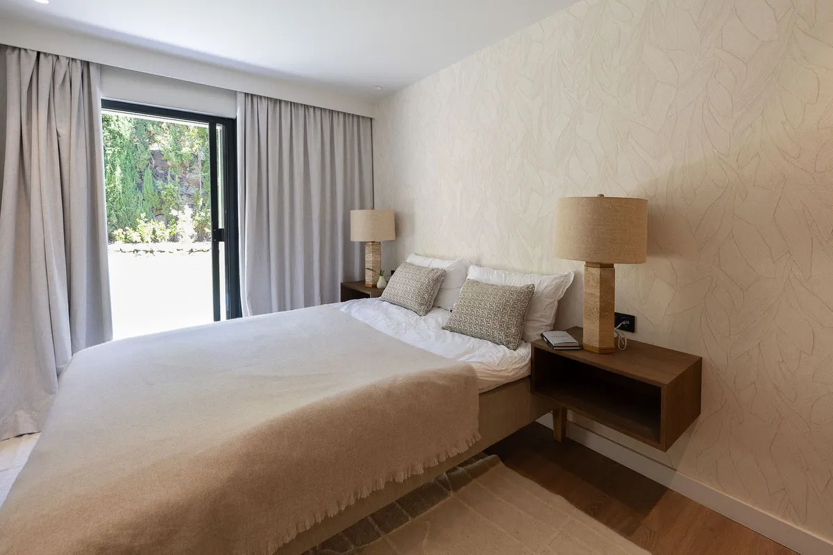 d29fc05b-fe5a-4c26-a86b-f97b0d5ce3f1