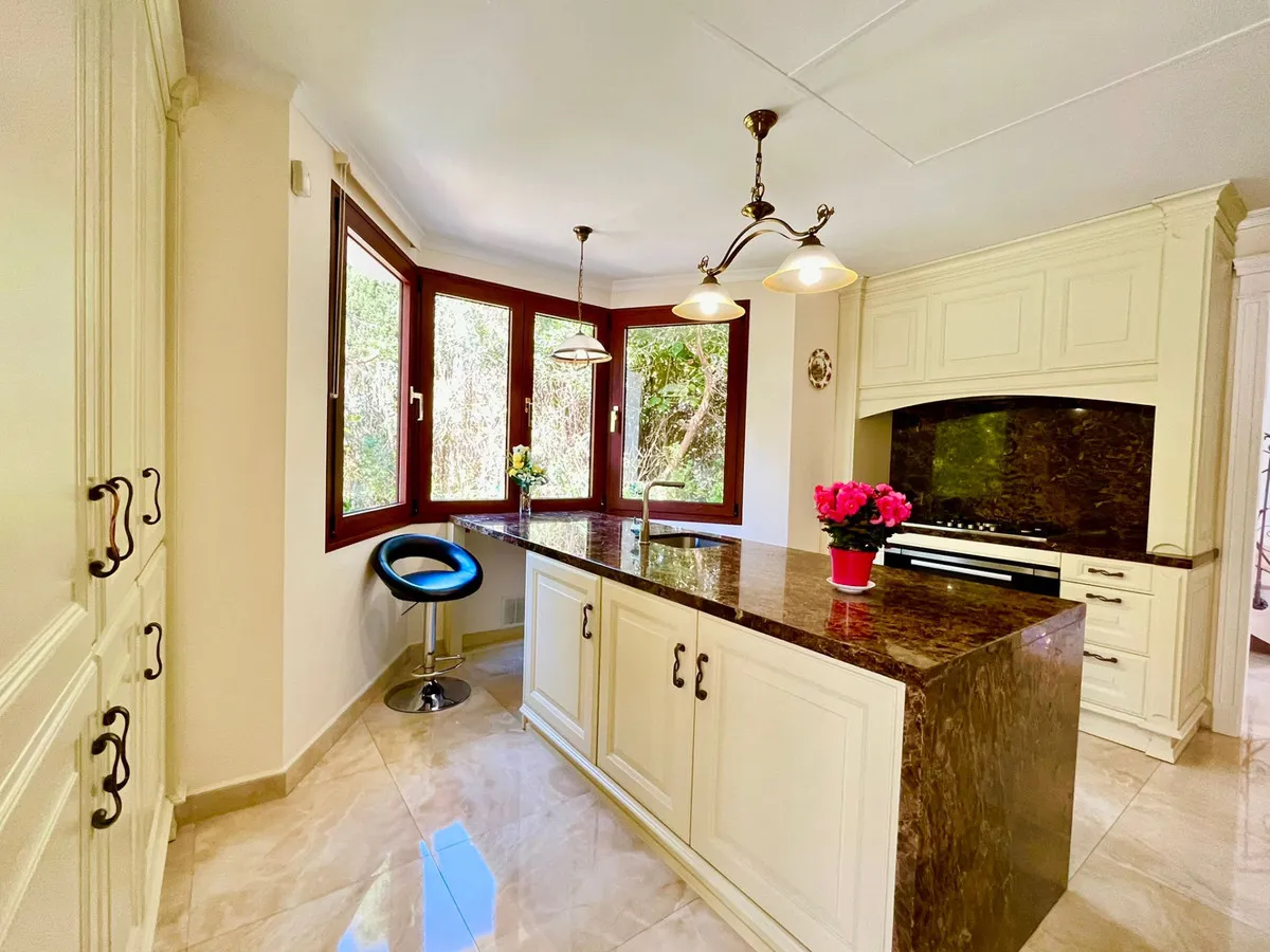 8b86f8e8-e11b-4839-9142-98833815deae