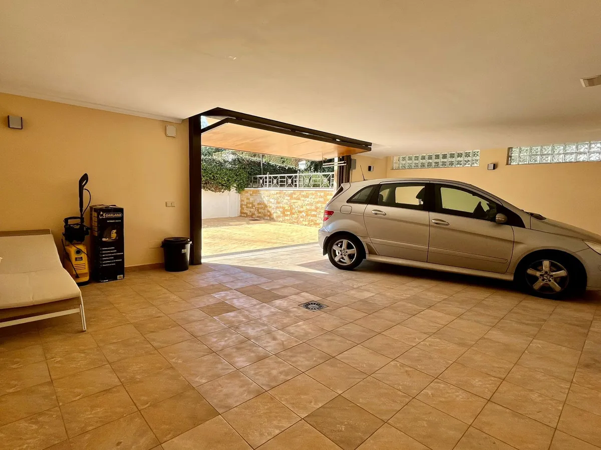 a70f3677-3535-4c81-8ebb-5be363ca6628