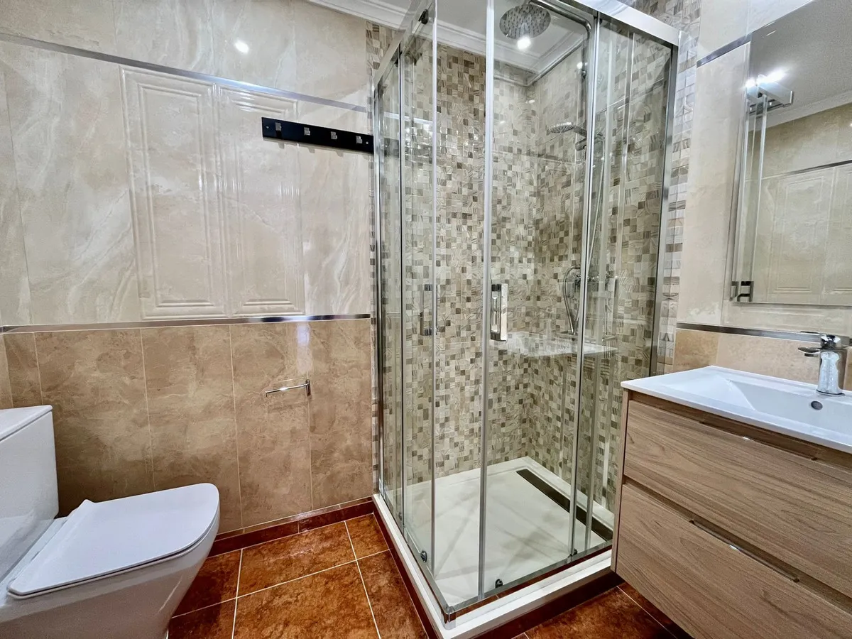 d6cd33b1-eb53-42d2-9c24-f261f594c200