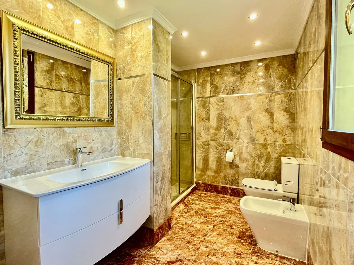 f5dff75b-8238-43b6-b811-efb2e12ace5b