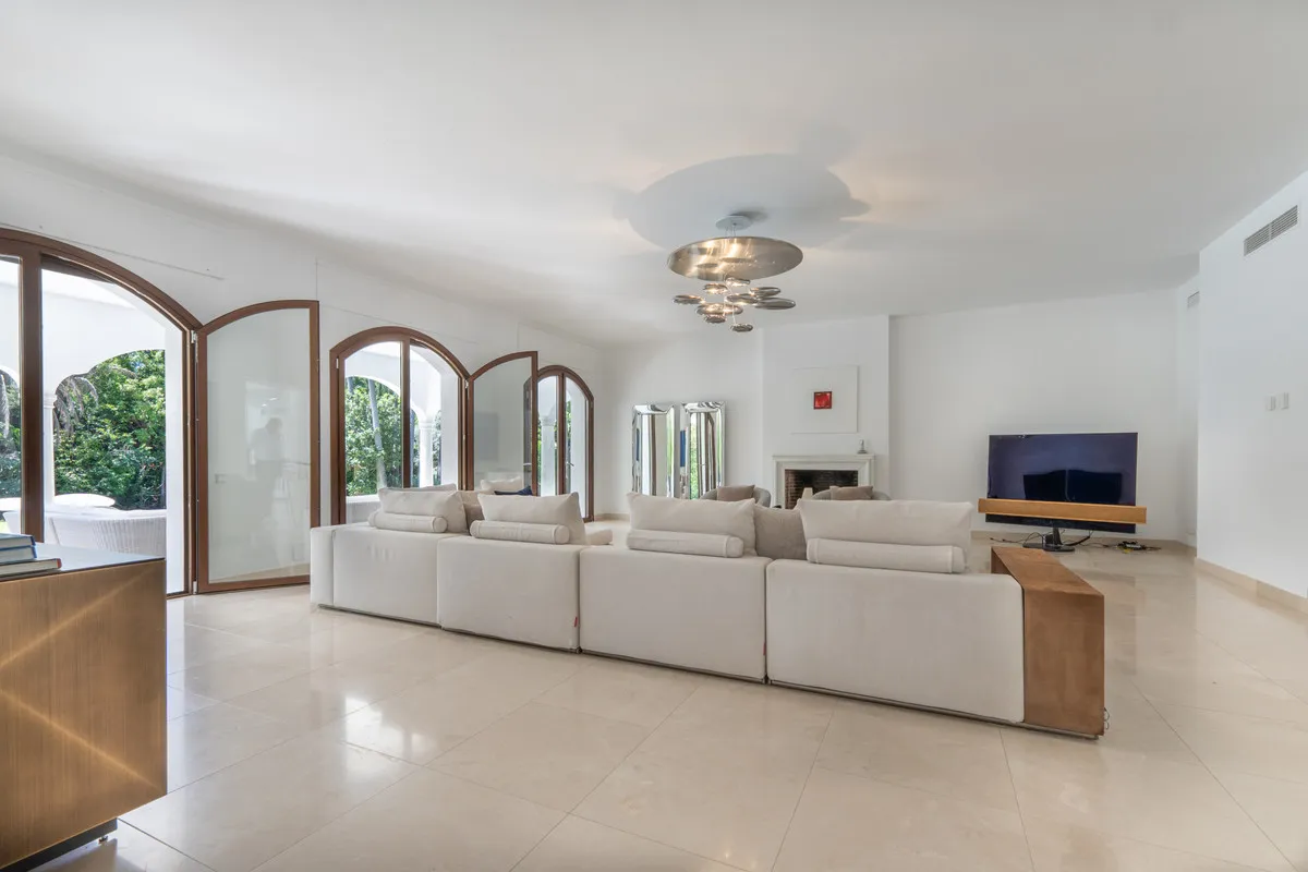 2d0ad282-edee-4819-9b2d-063ddb06b6f4