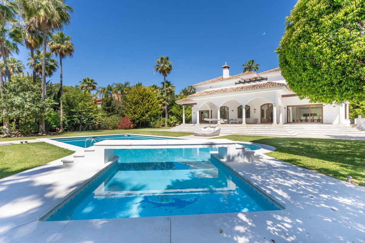 b741c849-fe7a-42f9-b530-e8fab3003796