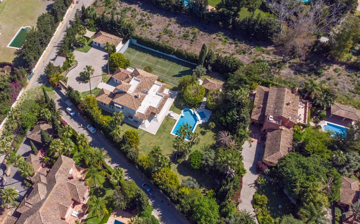 b81b8a3c-f272-48cf-a5bc-4044f9895ed9