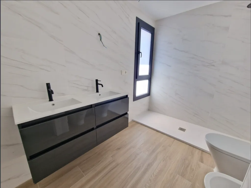 8ad9f678-8708-4c86-a7f4-ef26569c4e4b