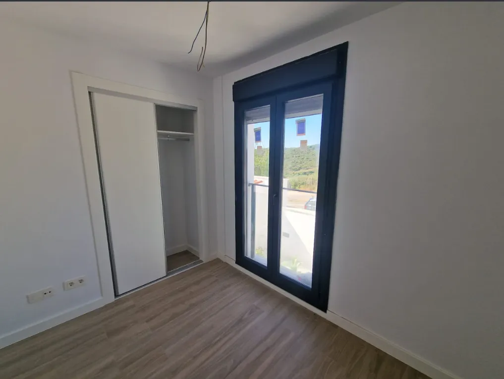 8f2d0e2b-573d-4b96-b1e5-d214350a3dae