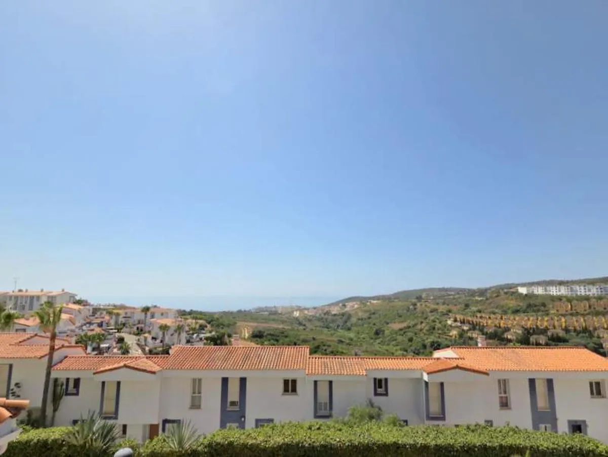 1048a9e1-5776-49da-8d75-368aa2c7527a