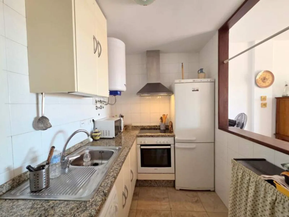 56251703-d799-49fe-b3d4-cbfd45e8196e