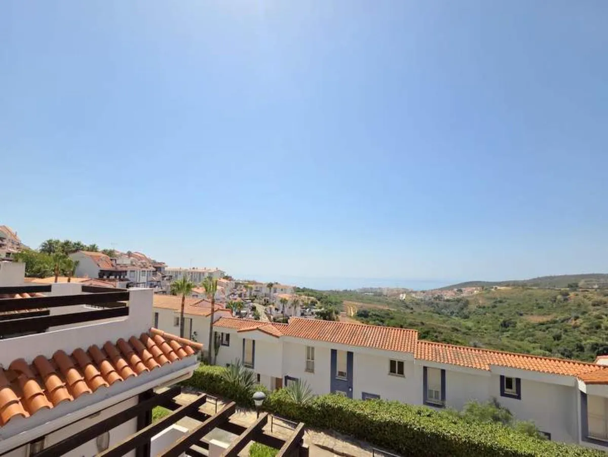 c4244d49-bd27-40b0-93d6-9a93c9a66688