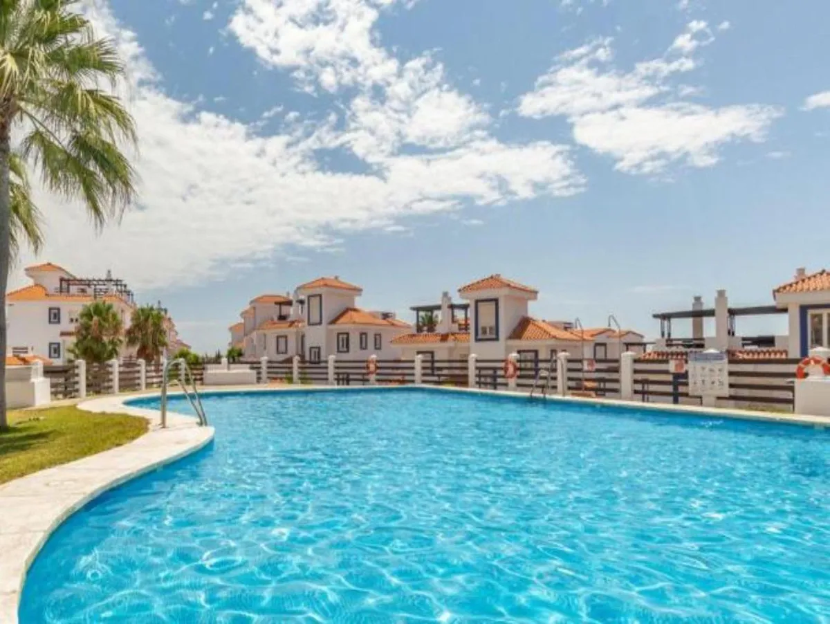 c73b7ac3-8eb7-456d-8291-15157f0d3416