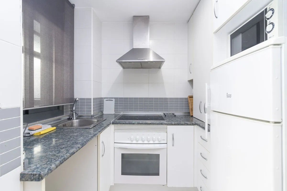 8a147bfe-bbb6-4227-8d7d-275e4e9b0156