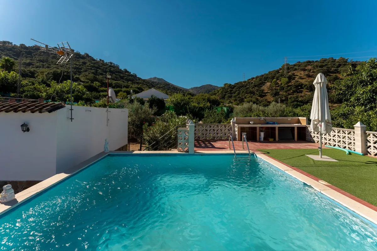 51f65227-9f58-4c96-93ce-0af92c16bfaf