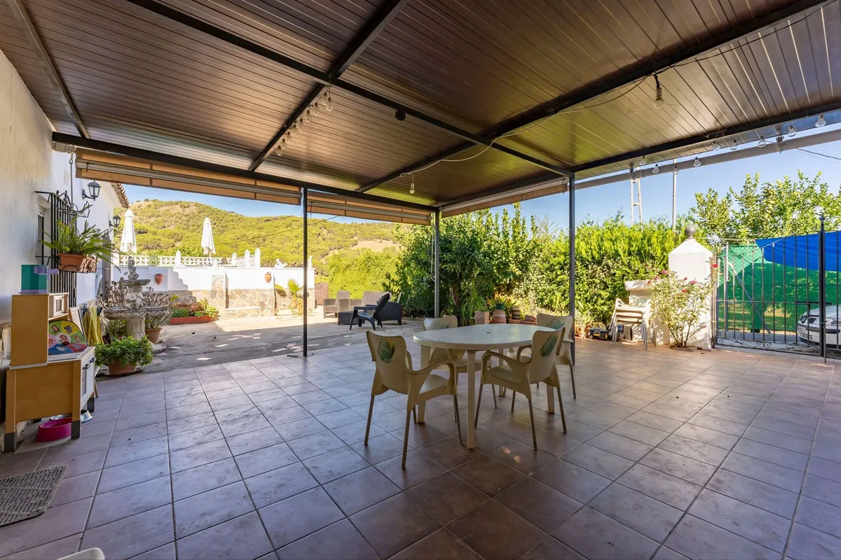 d8935fe9-a5c6-4fa7-8258-71dc21e423ae