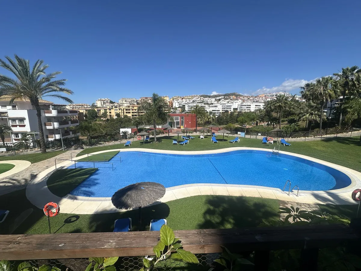 1b63b7b0-8031-45bd-9c87-3841f2915967