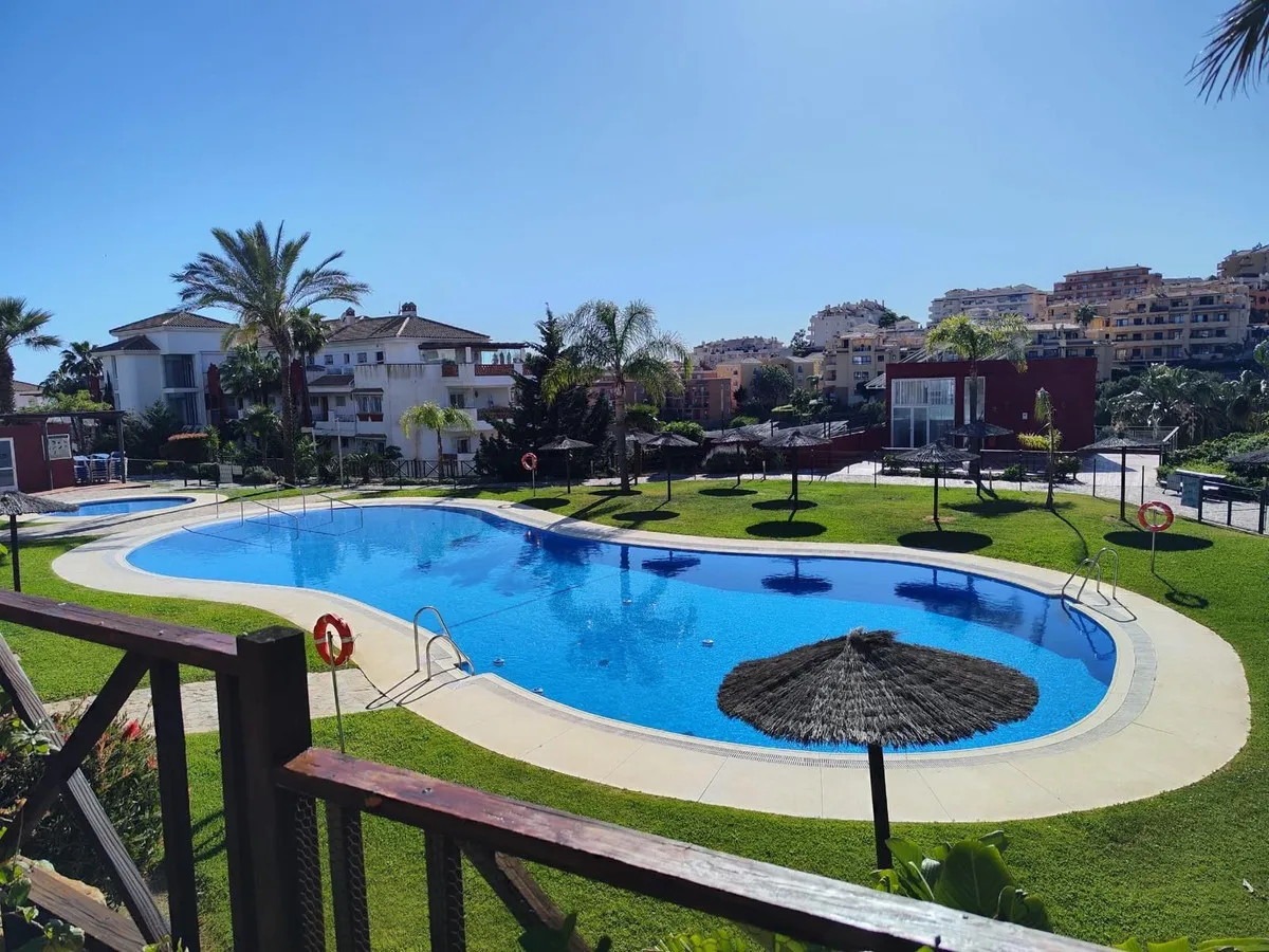 25d93c52-5277-4460-a619-5e9137df6ace