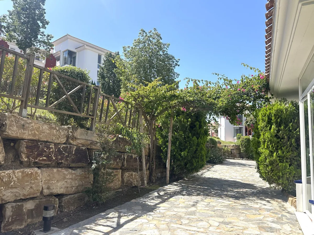 5d7fb19c-3043-47f9-81c3-1455367b20f7