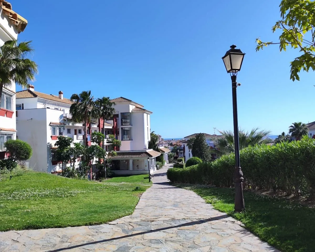 b0dcca43-ece9-4ec9-b7e1-204780217c8d