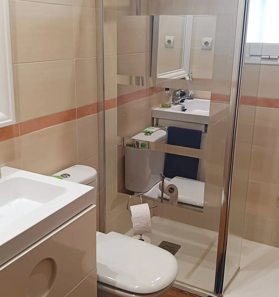 eec0b2c3-f139-4afc-8a24-c2463d1ccecc