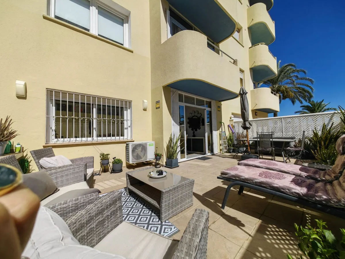 853f2046-bddd-407c-86d6-3c9da768b69d