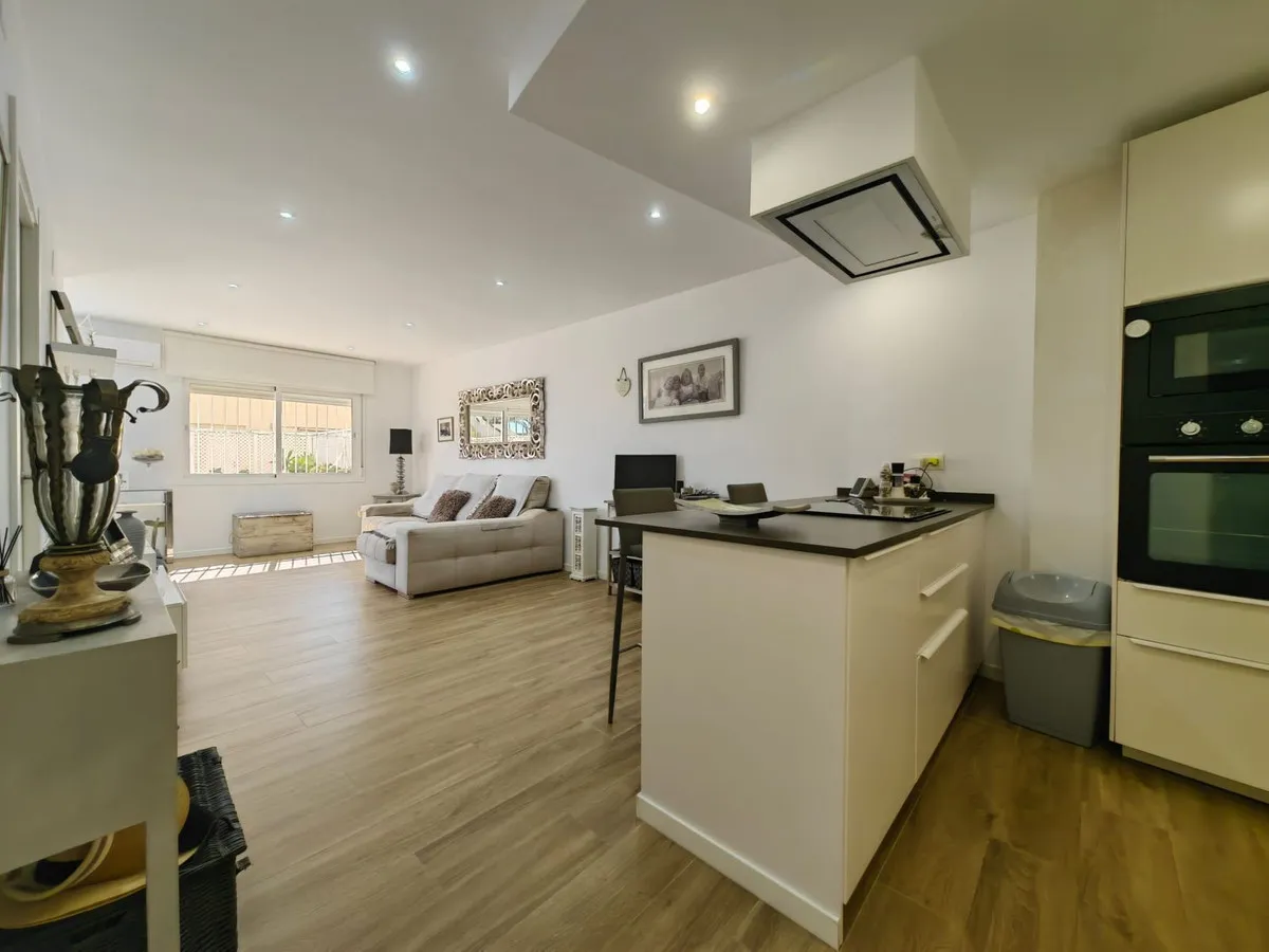 979604e7-7678-47c7-88f2-87317f06eb6f