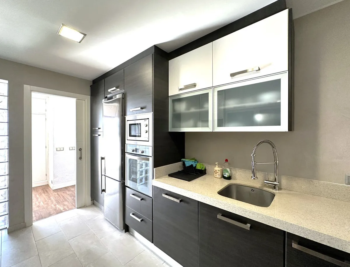 1a8b3576-fad9-4800-a1e7-2be6faedb864